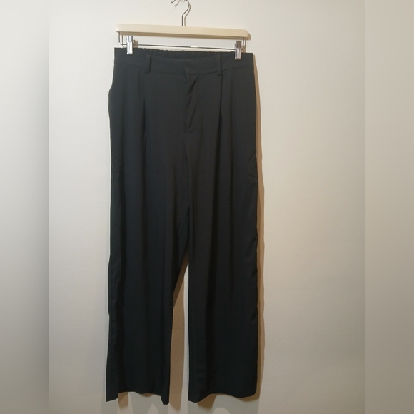 Vuori Villa Trouser - Short - Picture 10 of 16